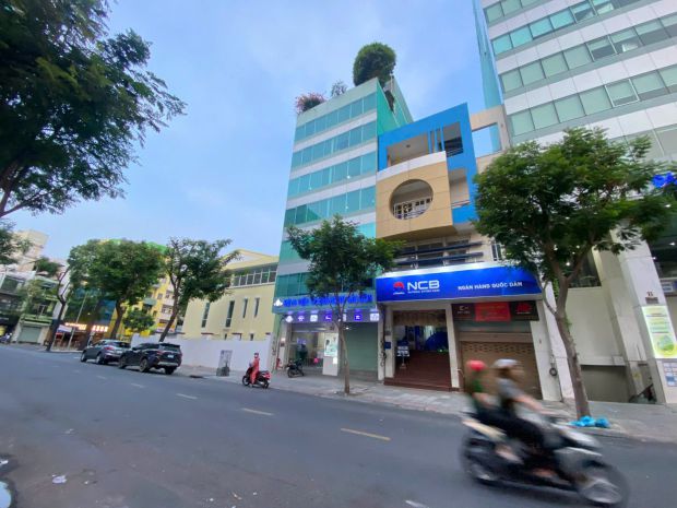 Chính chủ bán mặt tiền trịnh văn cấn, p.cầu ông lãnh, q.1. 6806392