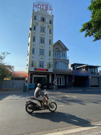 Bán khách sạn giá rẻ ngay bigc go dĩ an - tp hcm 6807838
