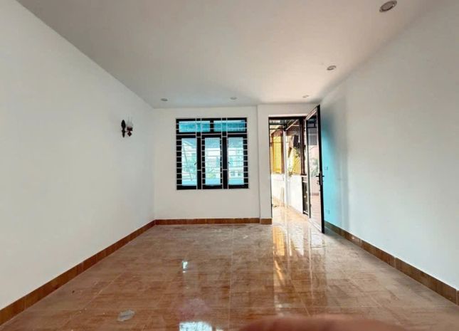 Hàng hiếm hoàng quốc việt, ngõ nông, gần phố, full nội thất 6808318