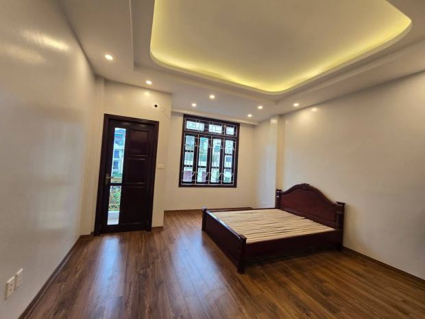 Hơn 4 tỷ có ngay nhà 5 tầng yên vĩnh  ô tô chạy vòng 6808441