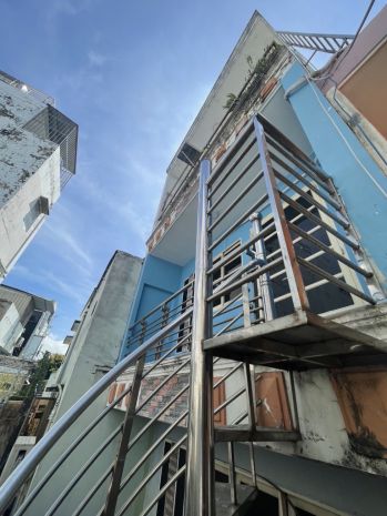 Chủ thiện chí bán : nhà 2 mặt tiền - đoàn văn bơ và 6808494
