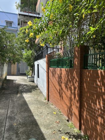 Chủ thiện chí bán : nhà 2 mặt tiền - đoàn văn bơ và 6808495
