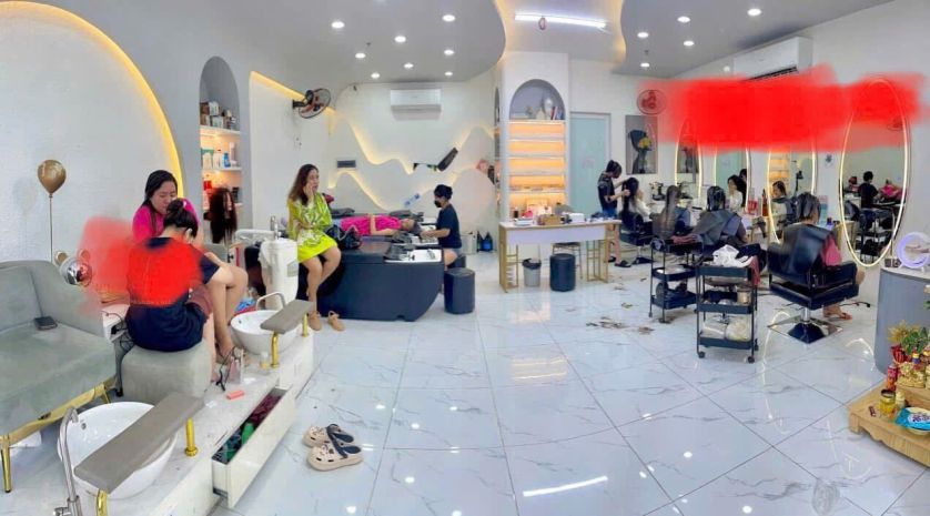Sang nhượng mặt bằng salon tóc  nail chân sảnh chung cư 6809757