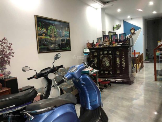 Ngang 6.2m - ô tô ngủ nhà -gần quận 1 - cách mặt tiền 1 căn 6809809