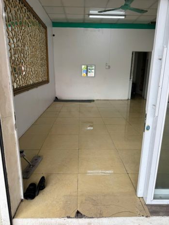 Cho thuê nhà cấp 4  đối diện big c tp ninh bình 3 6810978