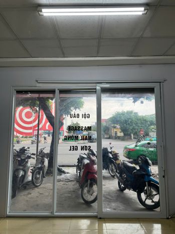 Cho thuê nhà cấp 4  đối diện big c tp ninh bình 3 6810979
