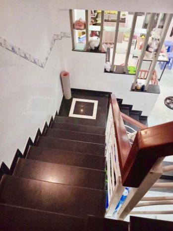 Bán nhà hòa bình - hxh 7m - 64m - 2 tầng - cổng đầm sen 6811984