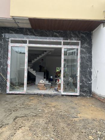 Nhà mặt tiền kinh doanh, 3 tầng, ttâm dĩ an, vô lý thường 6812774