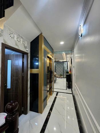 Nhà đẹp - giá tốt - vị trí đắc địa tại hoàng quốc việt, hà 6813711