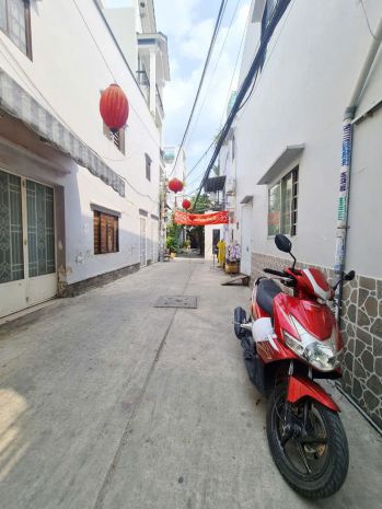 Nhà căn góc hẻm ôtô đường tám danh p4q8. giá 5,5 tỷ tl 6814229
