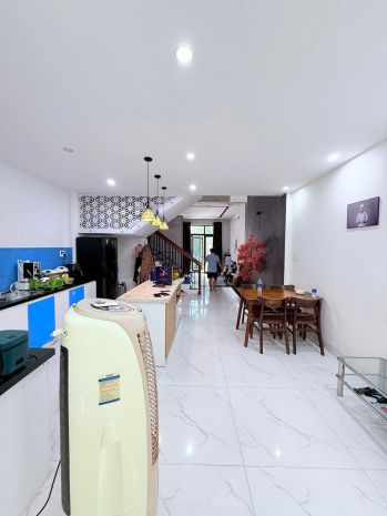 Chỉ 7,95 tỷ  sở hữu ngay nhà 3 tầng mới đẹp, đường 7m5 6815485