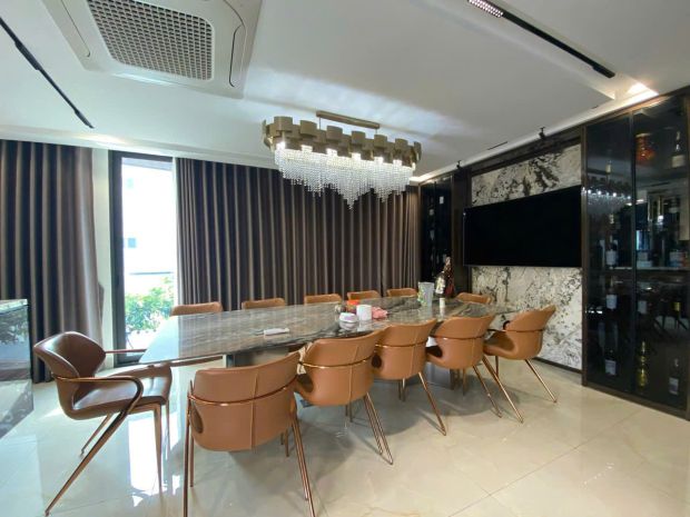 Nhà đẹp  gara 2 ô tô  full nội thất nhật 
 vị trí: 6815550