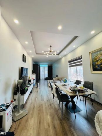 Bán gấp mặt phố vip sài đồng 58m2, mt4m, vỉa hè đá bóng, 6815612
