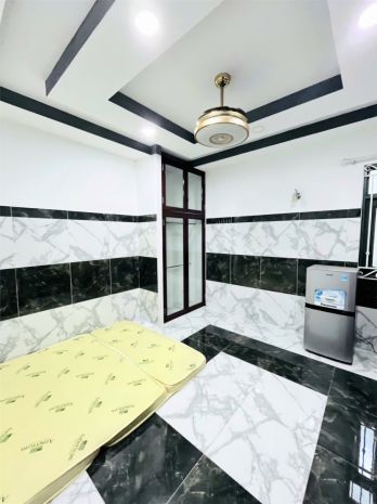 Cần bán gấp căn hộ dịch vụ mặt tiền tạ quang bửu, dòng tiền 6816598