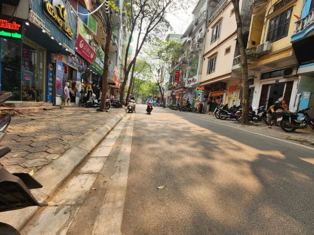 Mặt phố nghĩa tân  77m²  lô góc 2 mặt  vỉa hè  sổ vuông 6817175