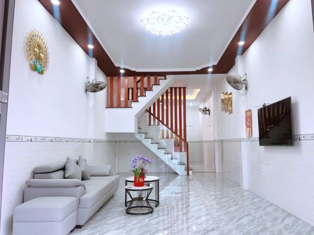 Nhà mới thơm mùi sơn tái định cư đất lành tuyến đường mát 6817564