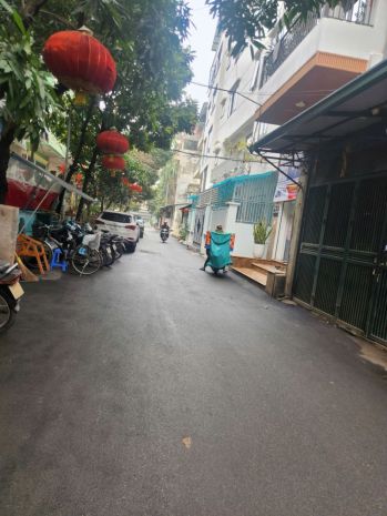 Bán nhà lạc long quân  63m²  6.5 tầng  mt 5m  ngõ ô tô 6817752