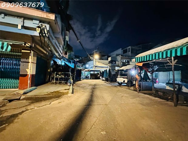 Gấp gấp chủ chuyển đi mĩ định cư muốn ra mặt tiền chợ trần 6817766