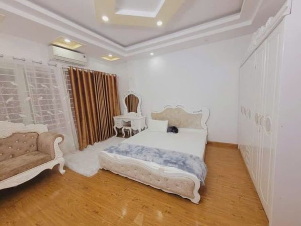Bán nhà  lô góc mặt ngõ phố phạm văn đồng 55m2 5tầng mặt 6817879