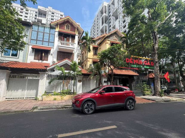 Ban nha măt phô bui xuân phai ham nghi 200m 4 6818263
