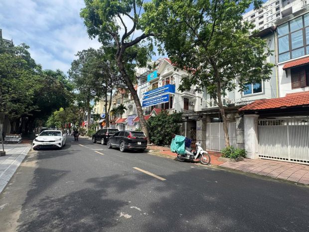 Ban nha măt phô bui xuân phai ham nghi 200m 4 6818264
