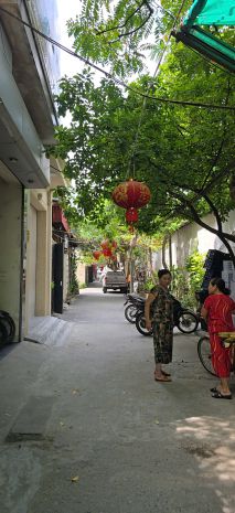 Nhà đẹp  ở luôn  vị trí đắc địa  sát chợ, gần phố ngô 6818645