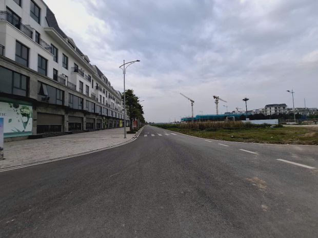 Bán nhà phố 5 tầng ngay chung cư tasecoland 21 tầng, sổ sẵn 6819023