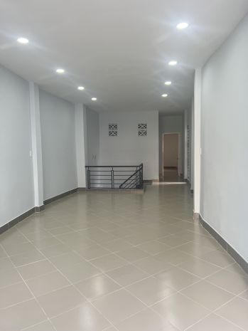 Bán nhà mt lê hồng phong quận 10 6819156