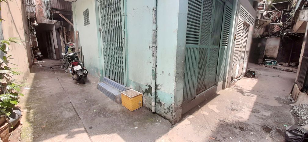 Nhà 3 tầng nở hậu l đường nguyễn thị tần p2q8. giá 2,8 tỷ 6819387
