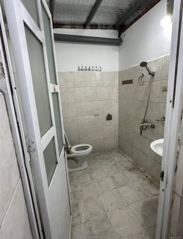 Cho thuê nhà ngõ ô tô 192 phố lê trọng tấn, 70m2 x 2 tầng, 6820770