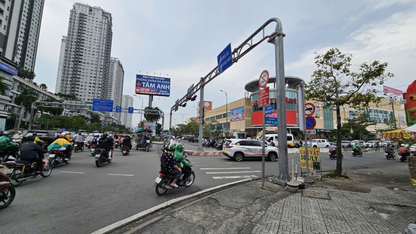 Sát mặt tiền lotte mart 
tân hưng q7 ngang 4 x12
có 4 tỷ 6820803