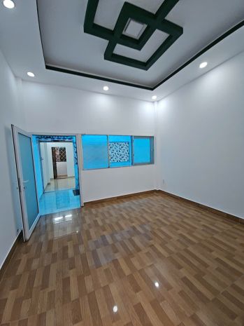 Sát mặt tiền lotte mart 
tân hưng q7 ngang 4 x12
có 4 tỷ 6820804