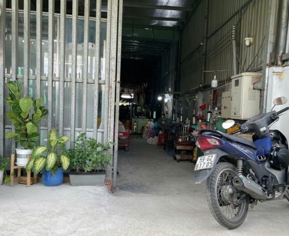 Nhà xưởng shr nở hậu hxh né 317m2  thạnh xuân 13 quận 12 6821204