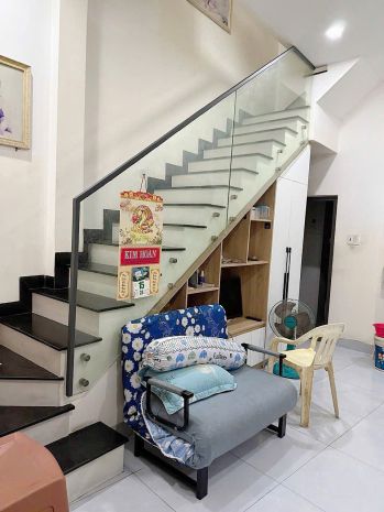 Bán nhà 2 tầng tttp mặt tiền kinh doanh đường hải đức 6821323