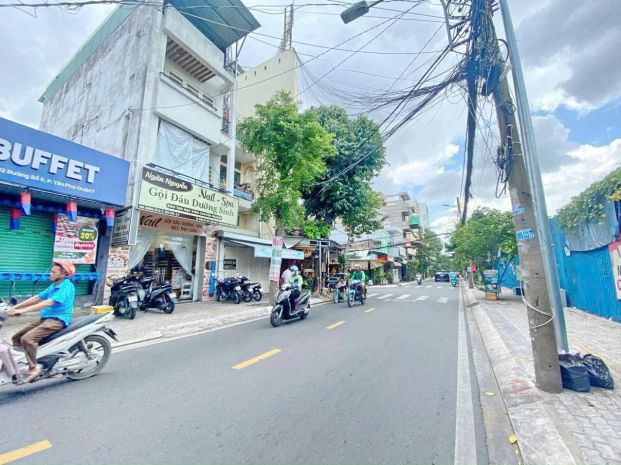 Bán nhà đường số 9 p.tân phú,quận 7, dt 8,4x19m, cấp 4 6821542