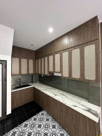 Bán nhà ngô gia tự 40m 6 tầng mt5.1m thang máy lô góc gara 6821826