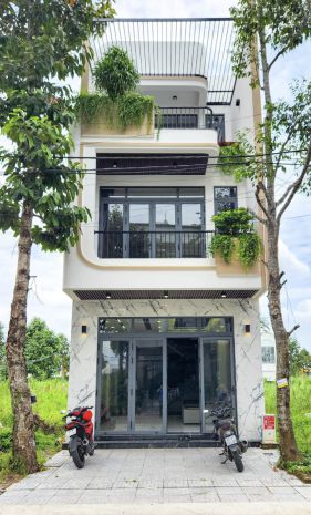 Bán nhà ngay mặt tiền hồ văn cống - thủ dầu một, nhà vừa xây 6822047