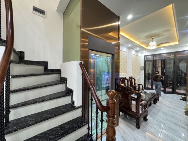 Thụy khuê dt 45m,thang máy-15,8 tỷ,ngõ rộng 3m,thoáng 6822461