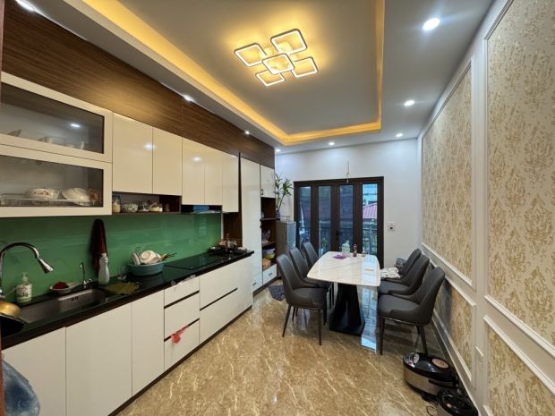 Thụy khuê dt 45m,thang máy-15,8 tỷ,ngõ rộng 3m,thoáng 6822462