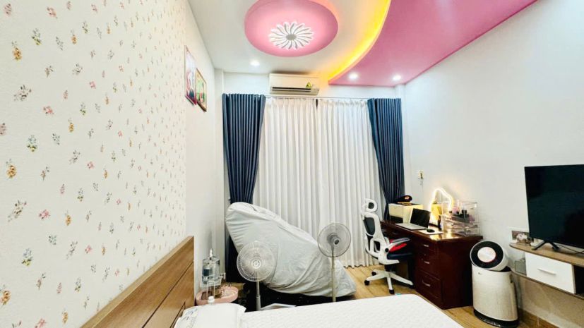 Nhà mới 4 tầng mt đường nội bộ p. chánh hưng. giá 10tỷ 6823270