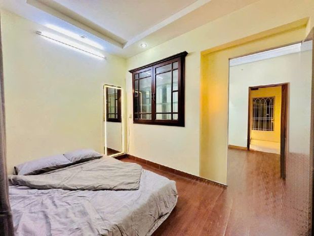 Quận 10  thành thái  4 tầng  7pn khép kín  chdv dòng 6823643