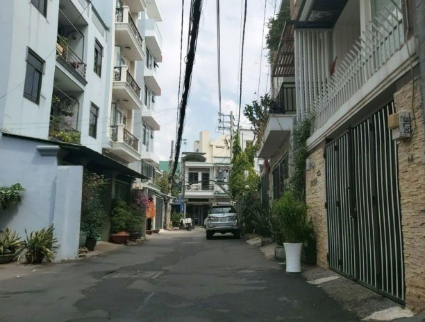 Bán nhà hẻm xe hơi nguyễn kiệm, p3 gò vấp , gần sân bay, 6823645