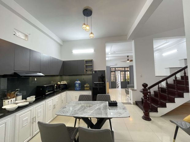 Bán nhà 2 tầng sát biển mỹ khê, 128m², ngang 6.8m, dòng 6823738