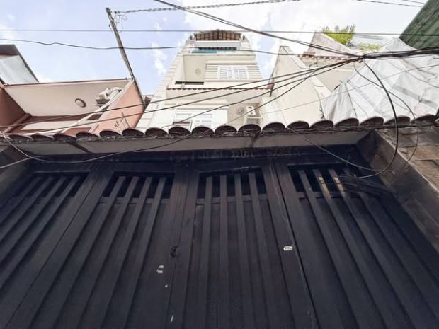Nhà đường nguyễn đình chính quận phú nhuận phường 15. 6823758
