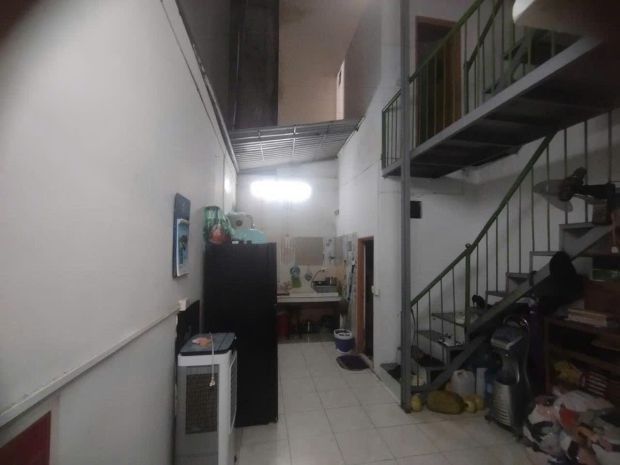 Bán nhà trung tâm khu phân lô hàng không  ô tô tránh 6823769