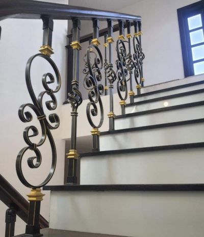 Cho thuê nhà mới , thang máy,vỉa hè, 120m2- 4t, trần nhân 6823972