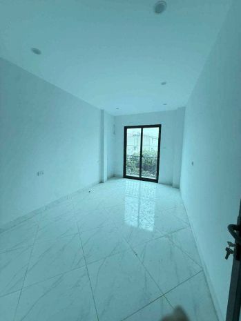 Nhà xây mới đẹp kính koong- ngõ nông- nhỉnh 5 tỷ- 6824047