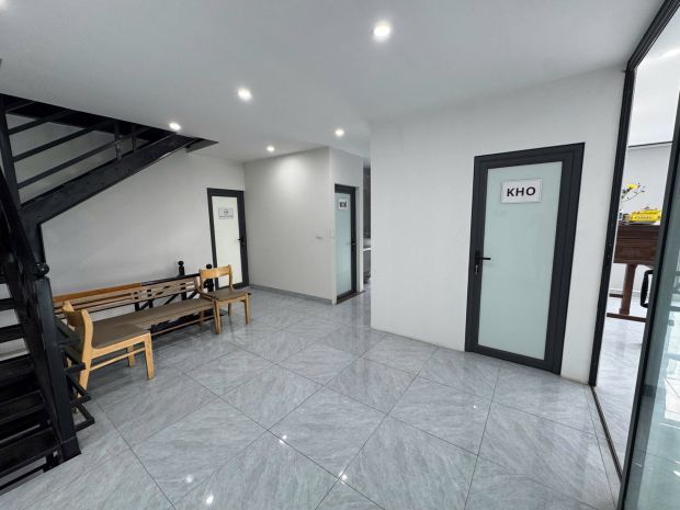 Chính chủ cho thuê mặt bằng tầng 2  rộng 80m²  giá chỉ 7 6825117