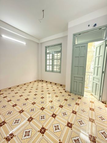 Nhà bán  khu chợ vải tân bình  hẻm xe tải  4 tầng 6825784