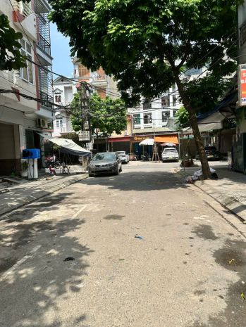 Phân lô _vỉa hè _kinh doanh _văn quán 9 tỷ. 6825843